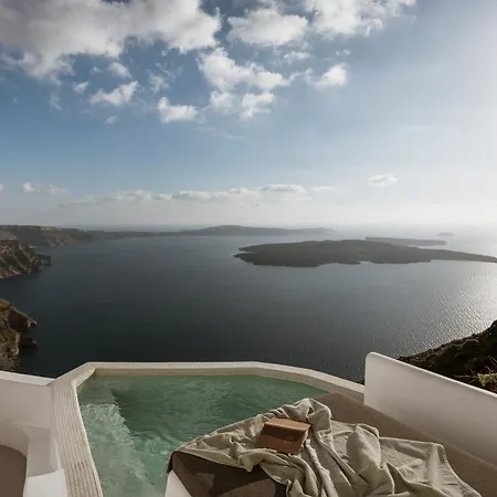 Aqua Luxury Suites by NOMÉE Hospitality Group-3